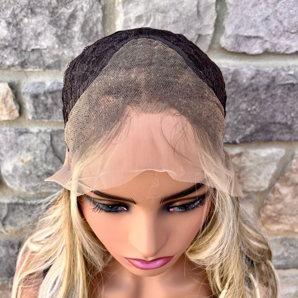 Gorgeous Premium Fiber Ombre Blonde Mix Wig with a Versatile 13x3 Lace Front - Picture 3 of 11
